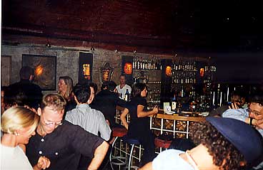 Hari�s Bar