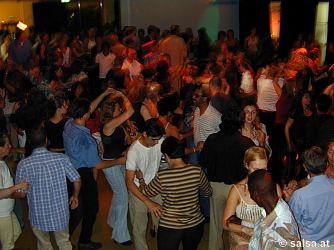Salsa im Gangolf in Bonn - anklicken zum Vergr��ern - click to enlarge