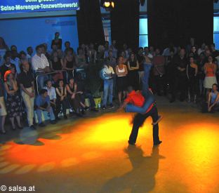 Salsa im Gangolf in Bonn - anklicken zum Vergr��ern - click to enlarge