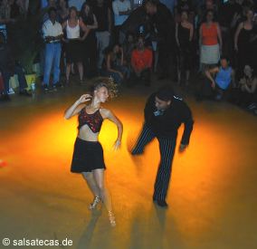 Salsa im Gangolf in Bonn - anklicken zum Vergr��ern - click to enlarge