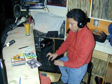 DJ Ernesto (anklicken zum Vergr��ern - click to enlarge)