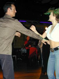 Salsa in der Tanzschule Siebenh�ner, Hagen (anklicken zum Vergr��ern, mit ALT+F4 wieder schliessen)